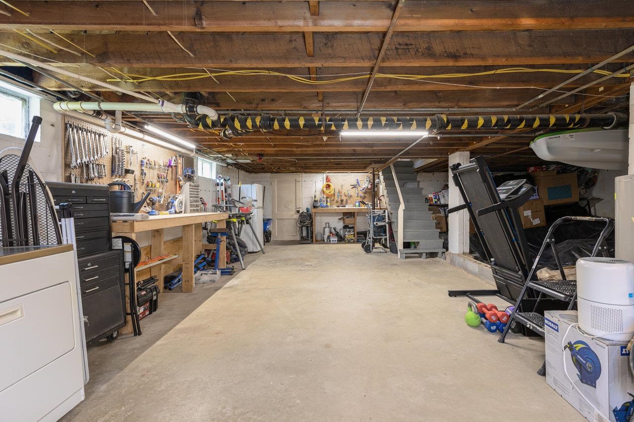 122 FRASER LN