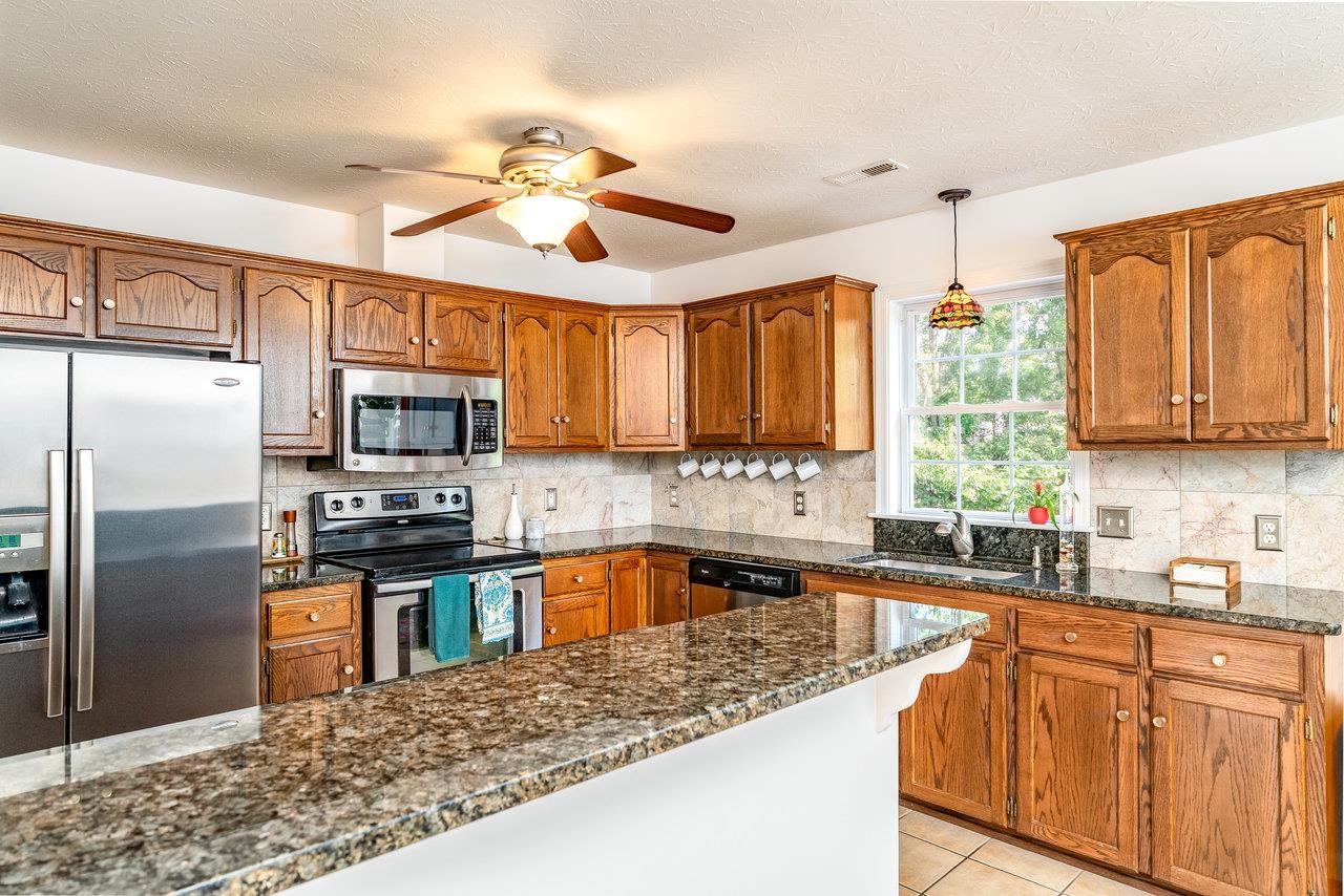 293 EMERALD DR