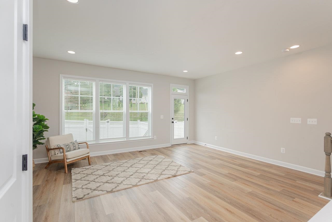 3389 MONTEREY DR