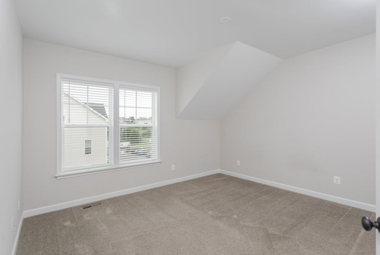 3389 MONTEREY DR