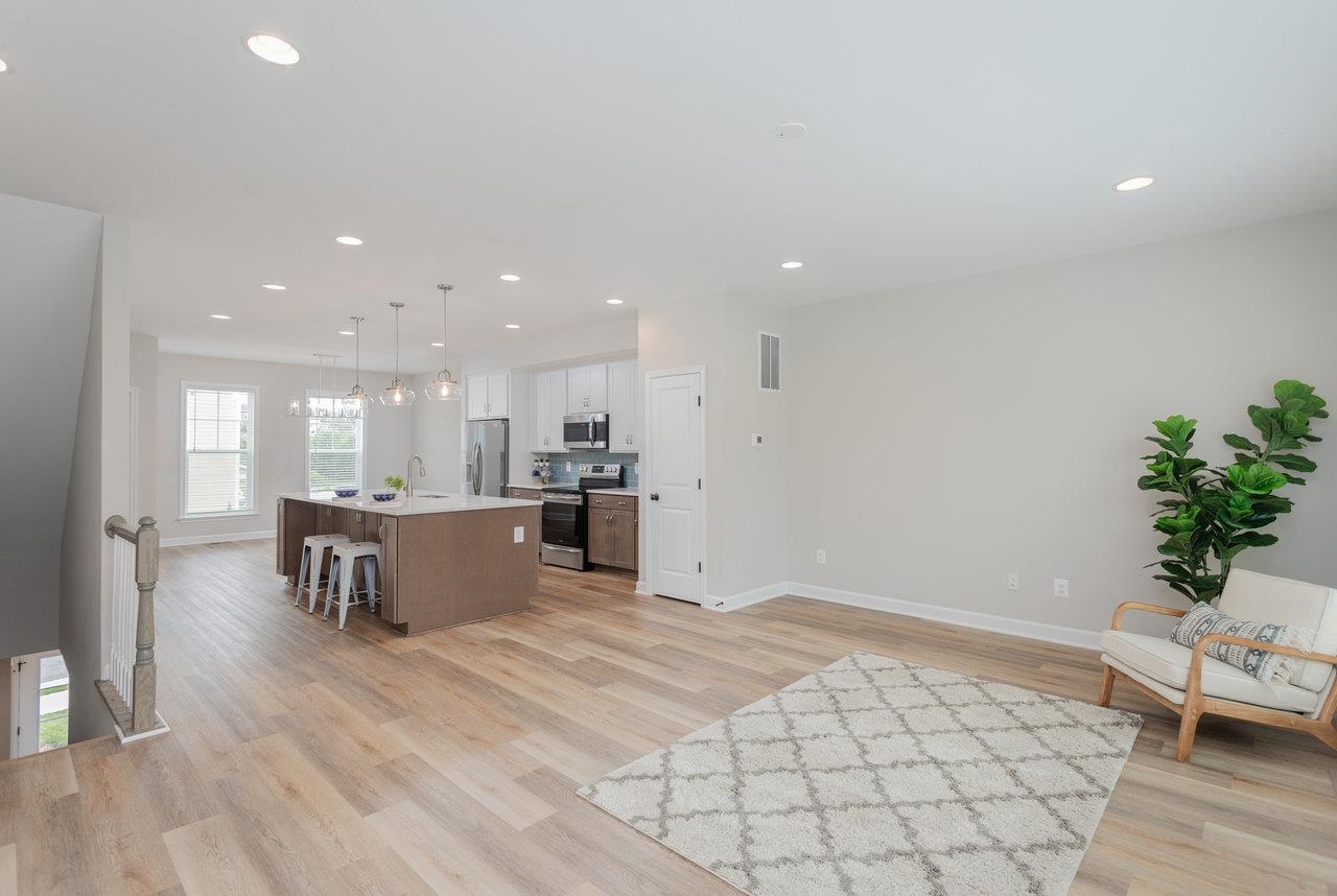3389 MONTEREY DR