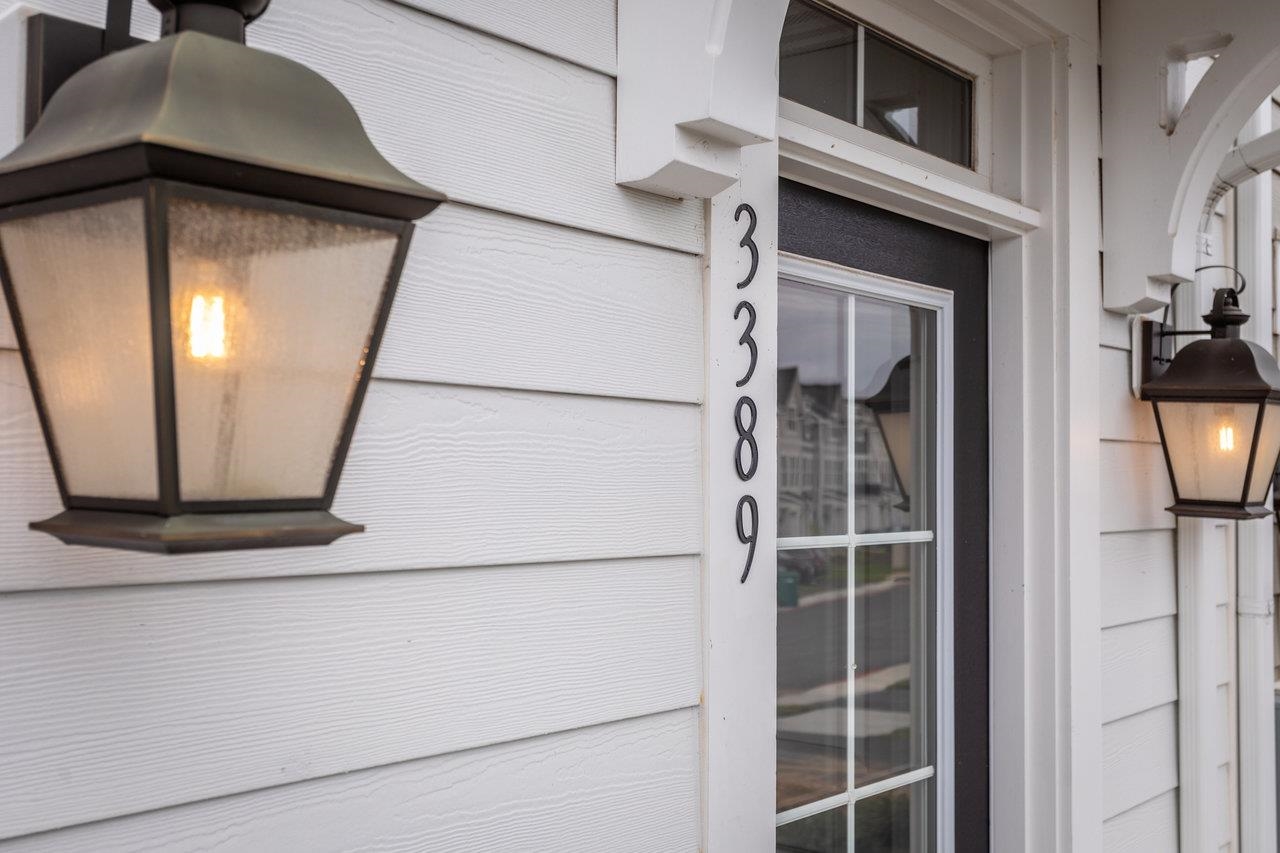3389 MONTEREY DR