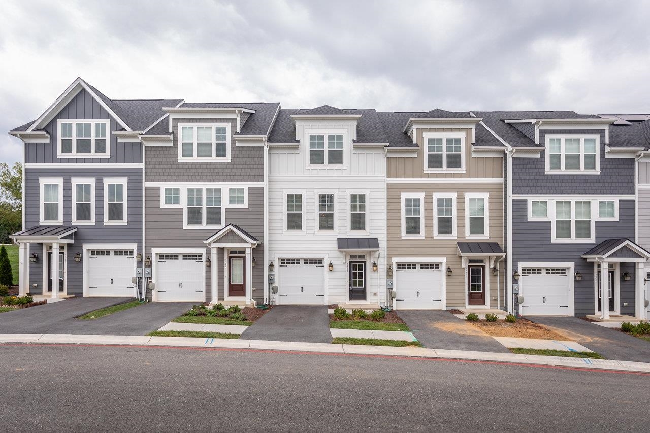 3389 MONTEREY DR