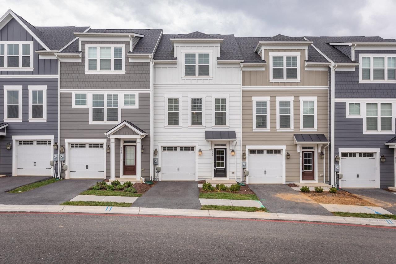 3389 MONTEREY DR