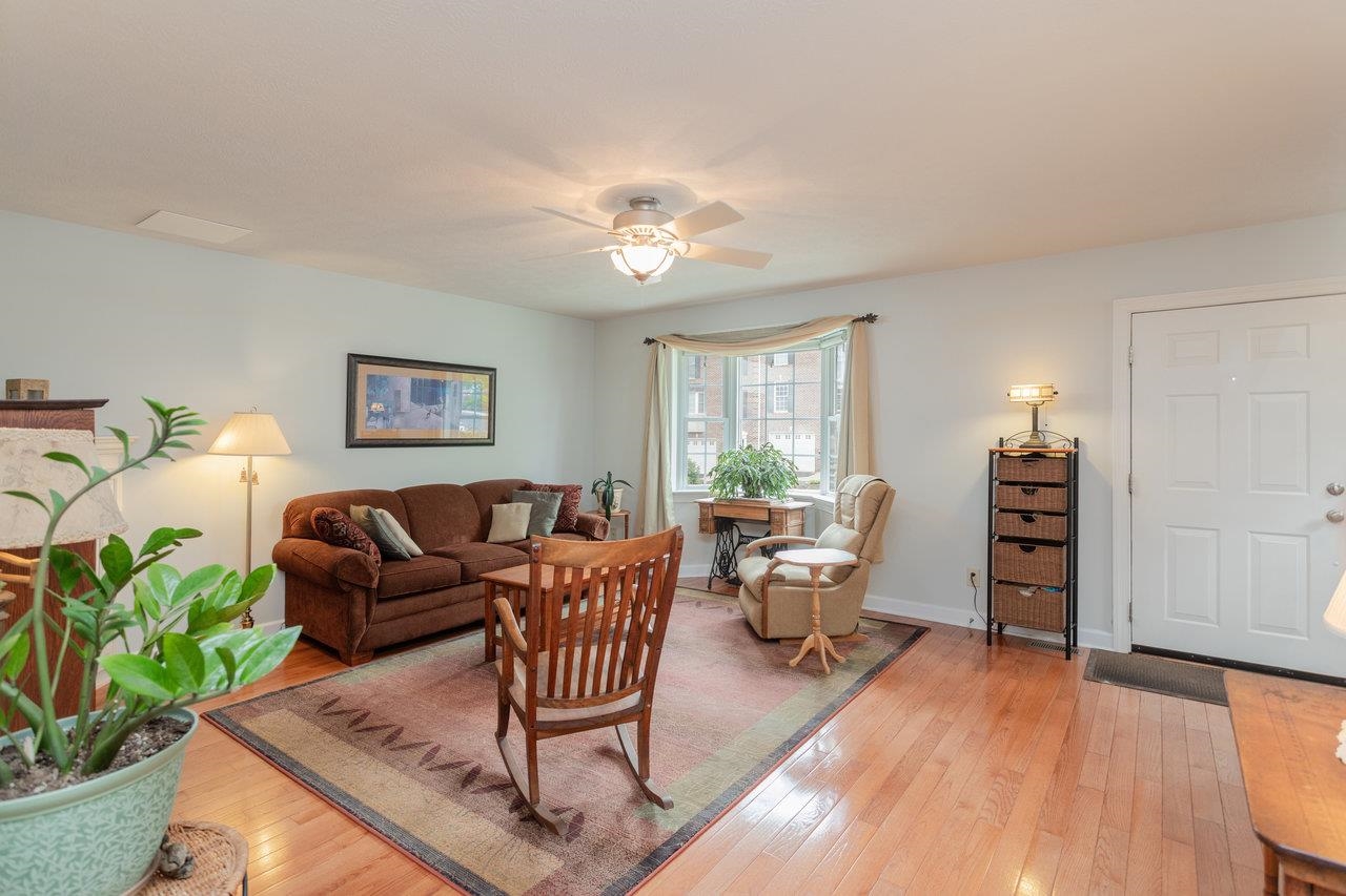 1966 BUTTONWOOD CT