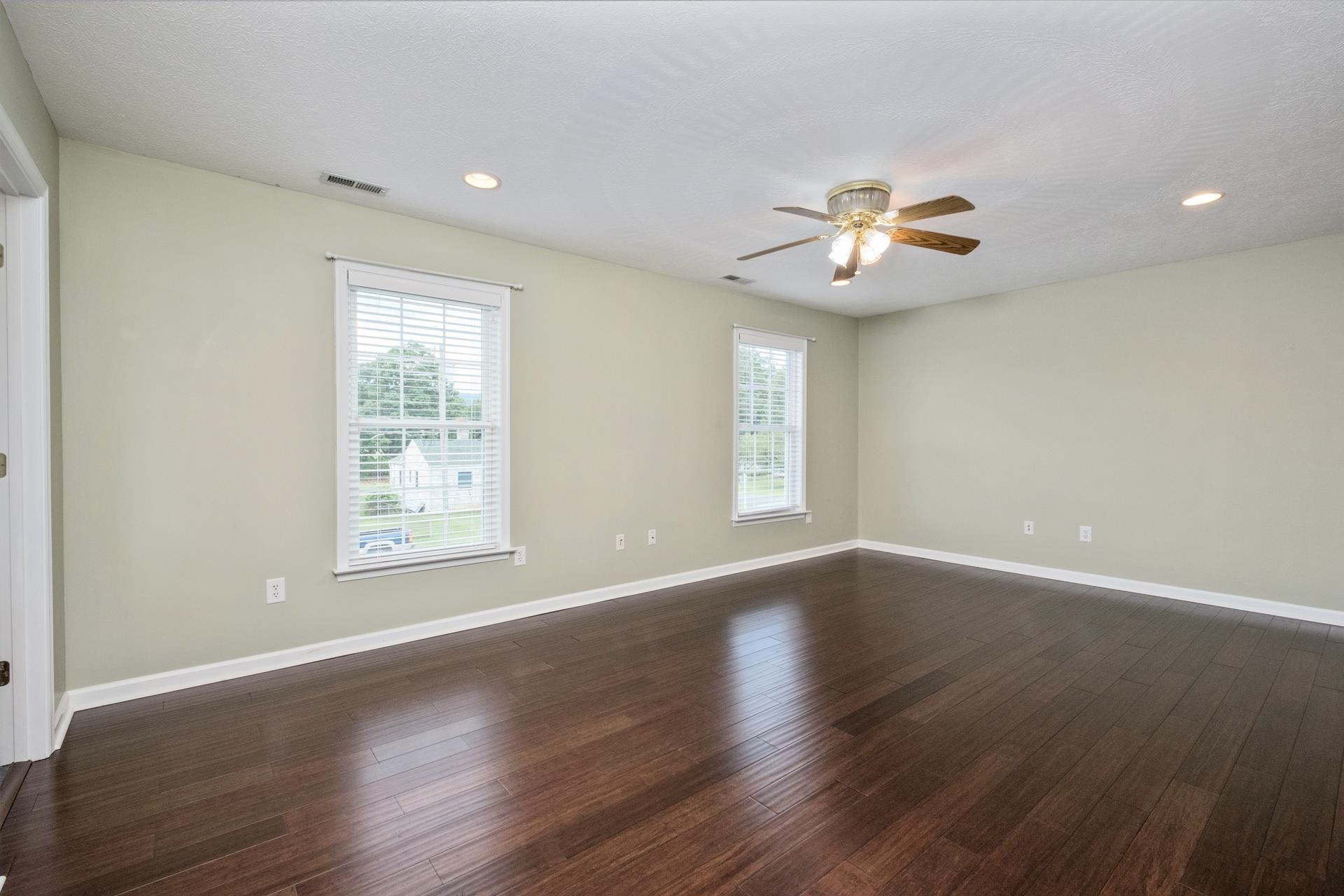 303 JACKSON AVE