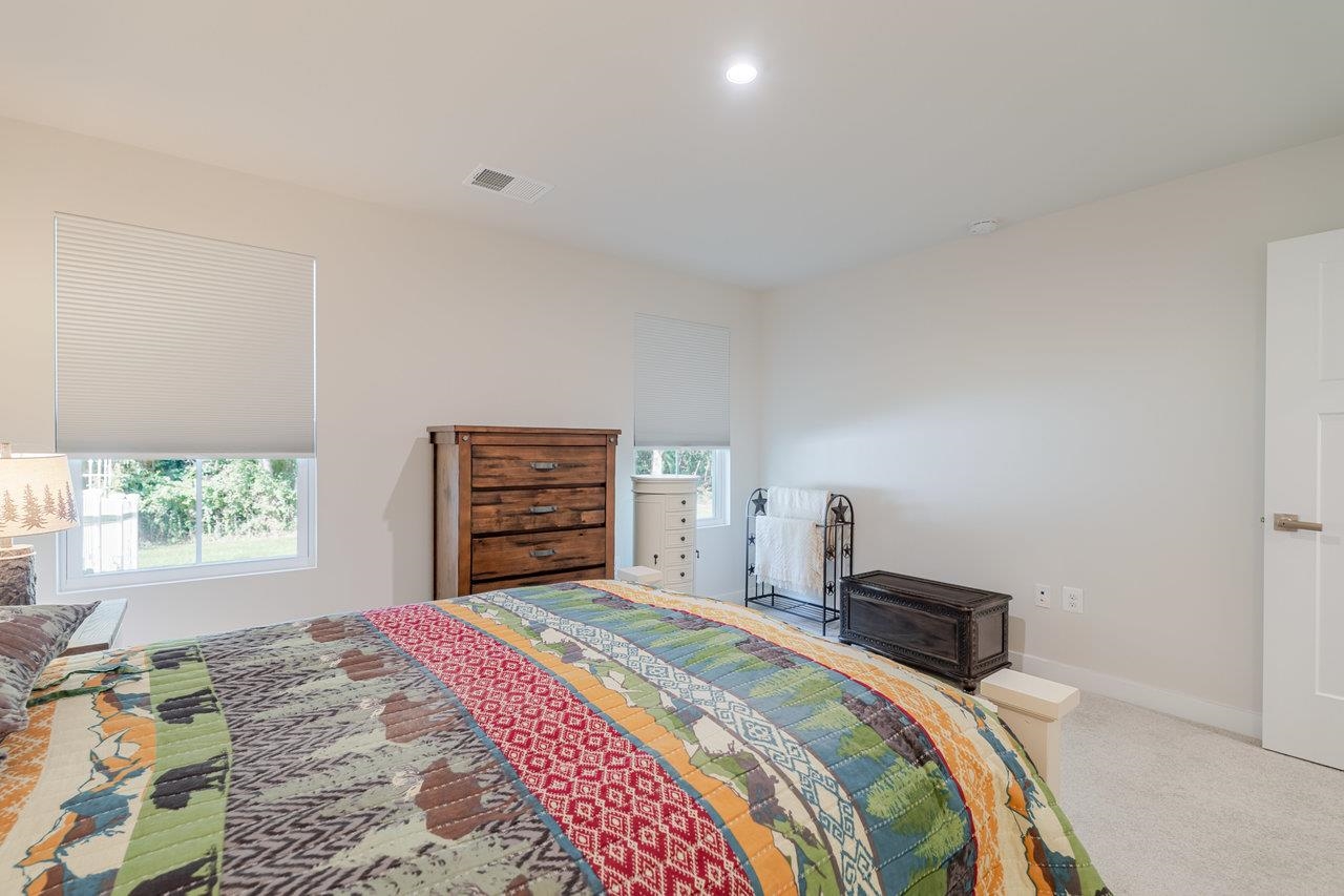 82 SHORT PEAK DR