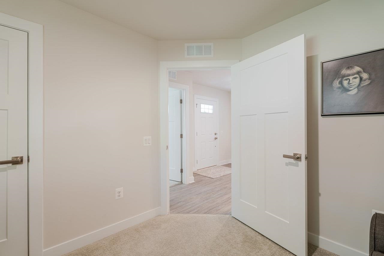 82 SHORT PEAK DR