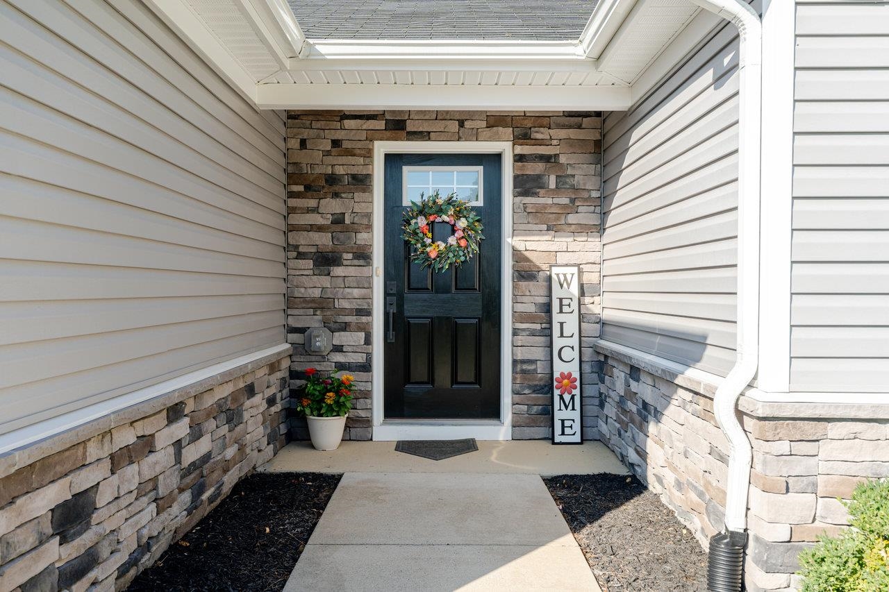 82 SHORT PEAK DR