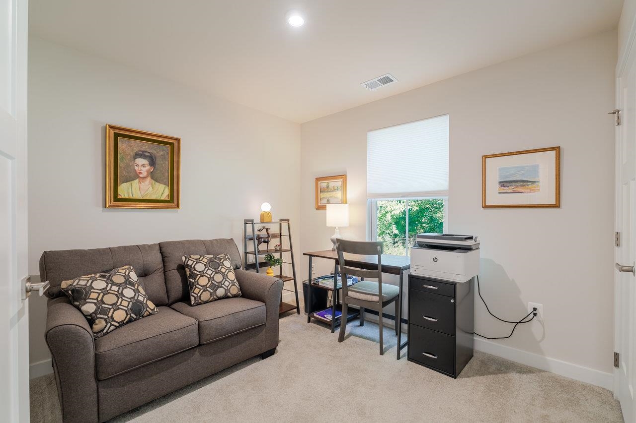 82 SHORT PEAK DR