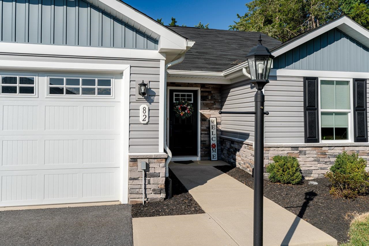 82 SHORT PEAK DR