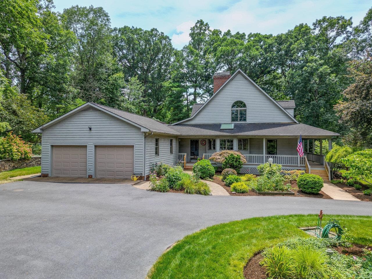 2555 KARAWOOD LN