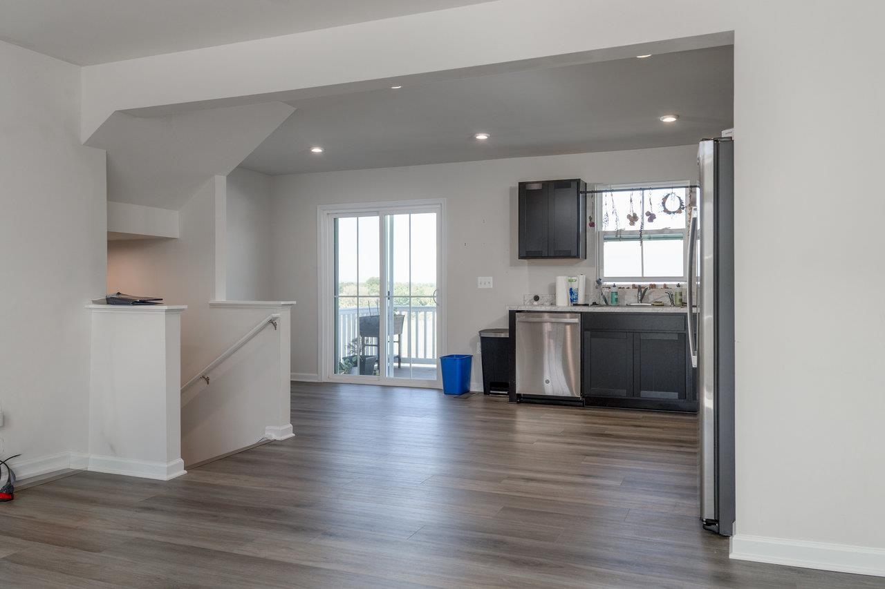 775 CARSON CIR