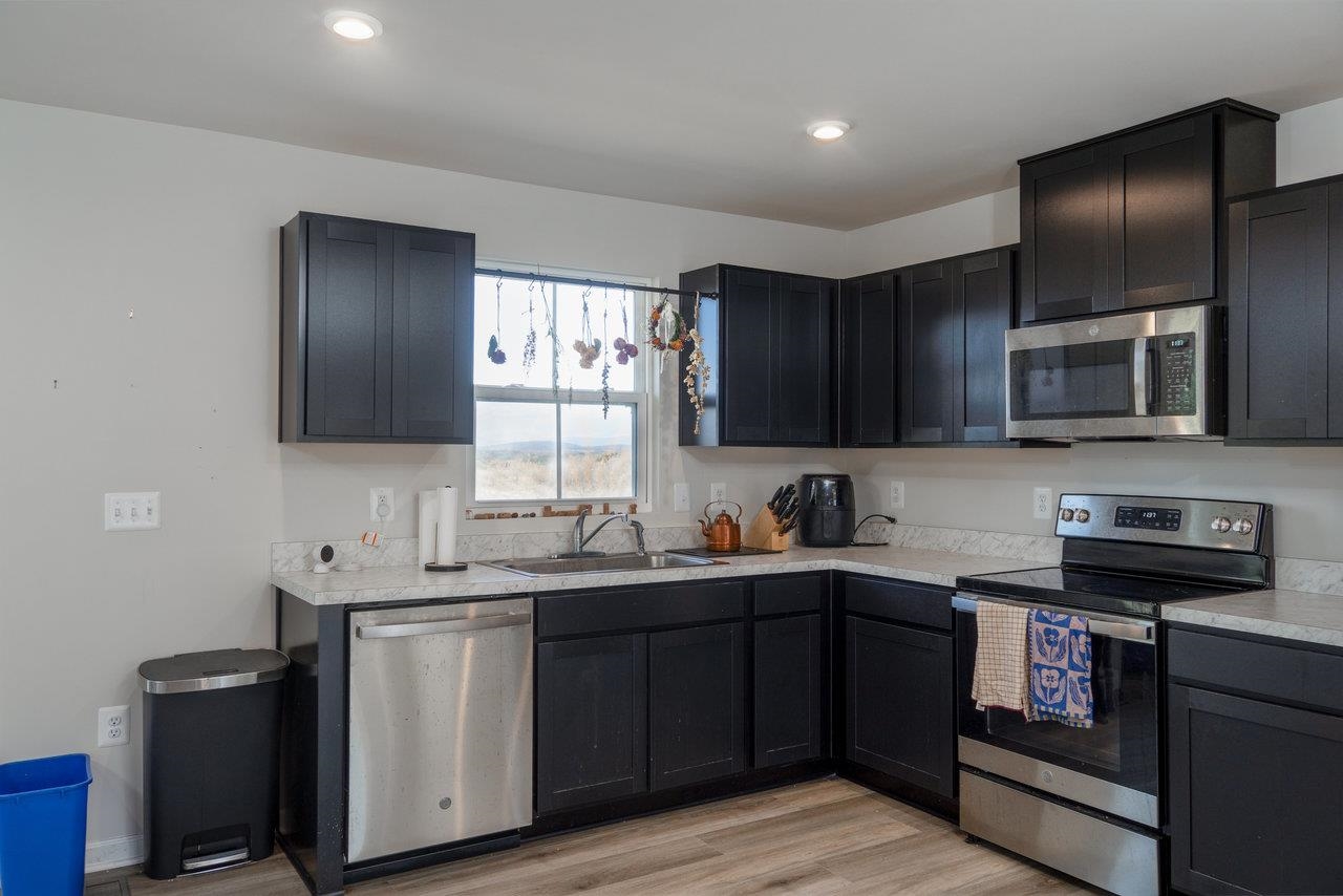 775 CARSON CIR