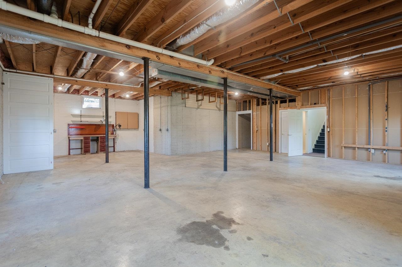 624 ERICKSON AVE