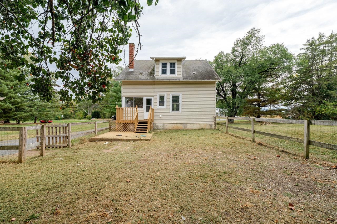 9571 TOWN HALL RD