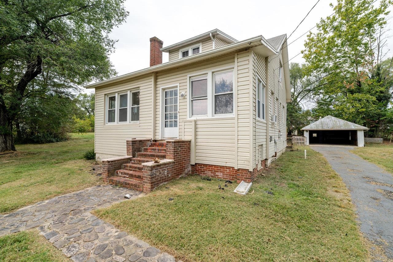 9571 TOWN HALL RD