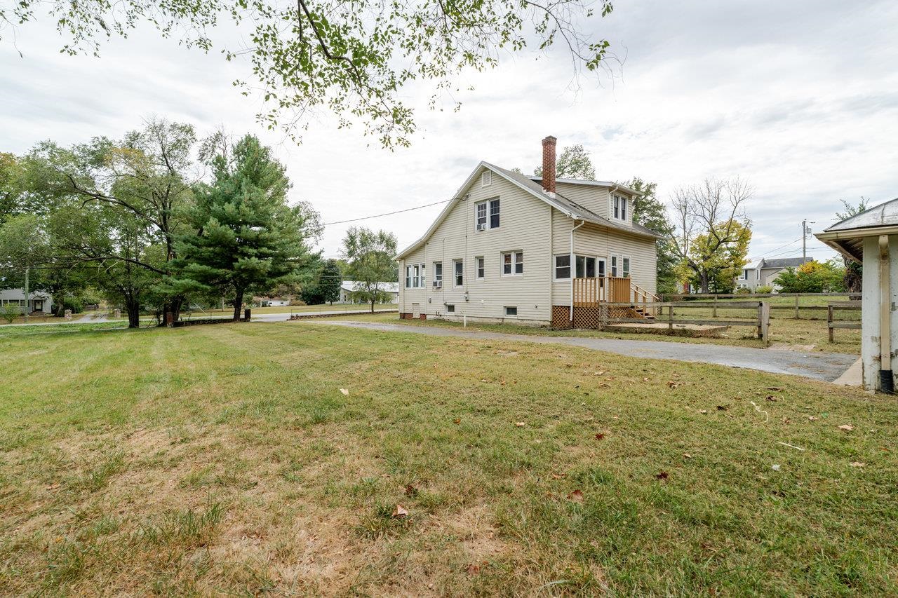 9571 TOWN HALL RD
