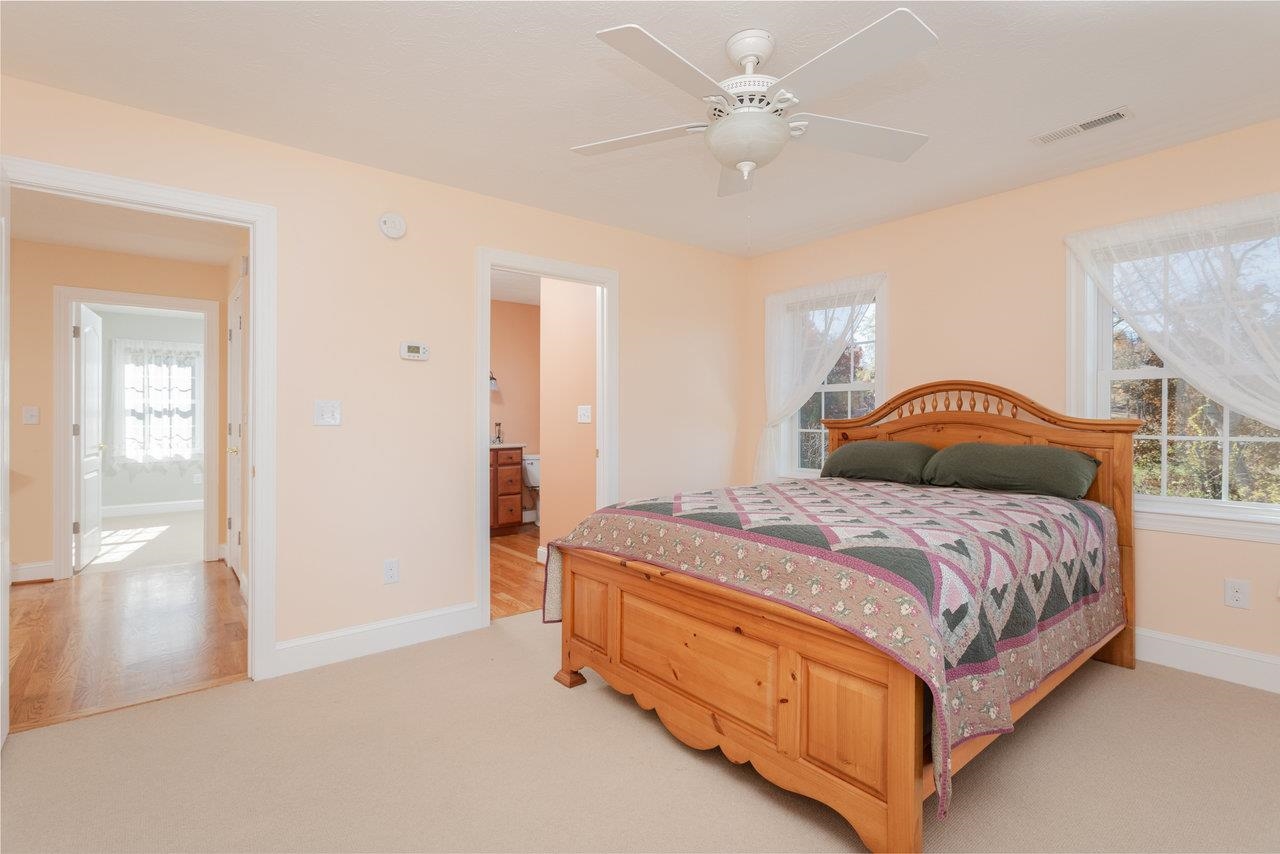 82 SMOKY ROW RD