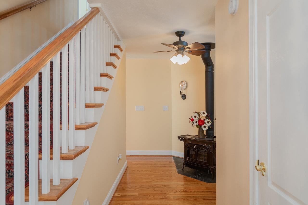 82 SMOKY ROW RD