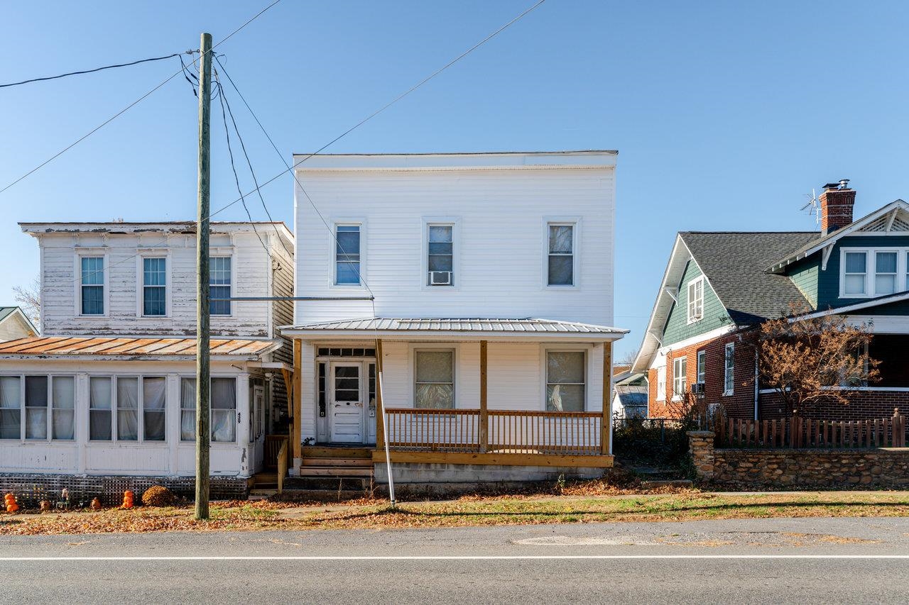 427 FOURTH ST