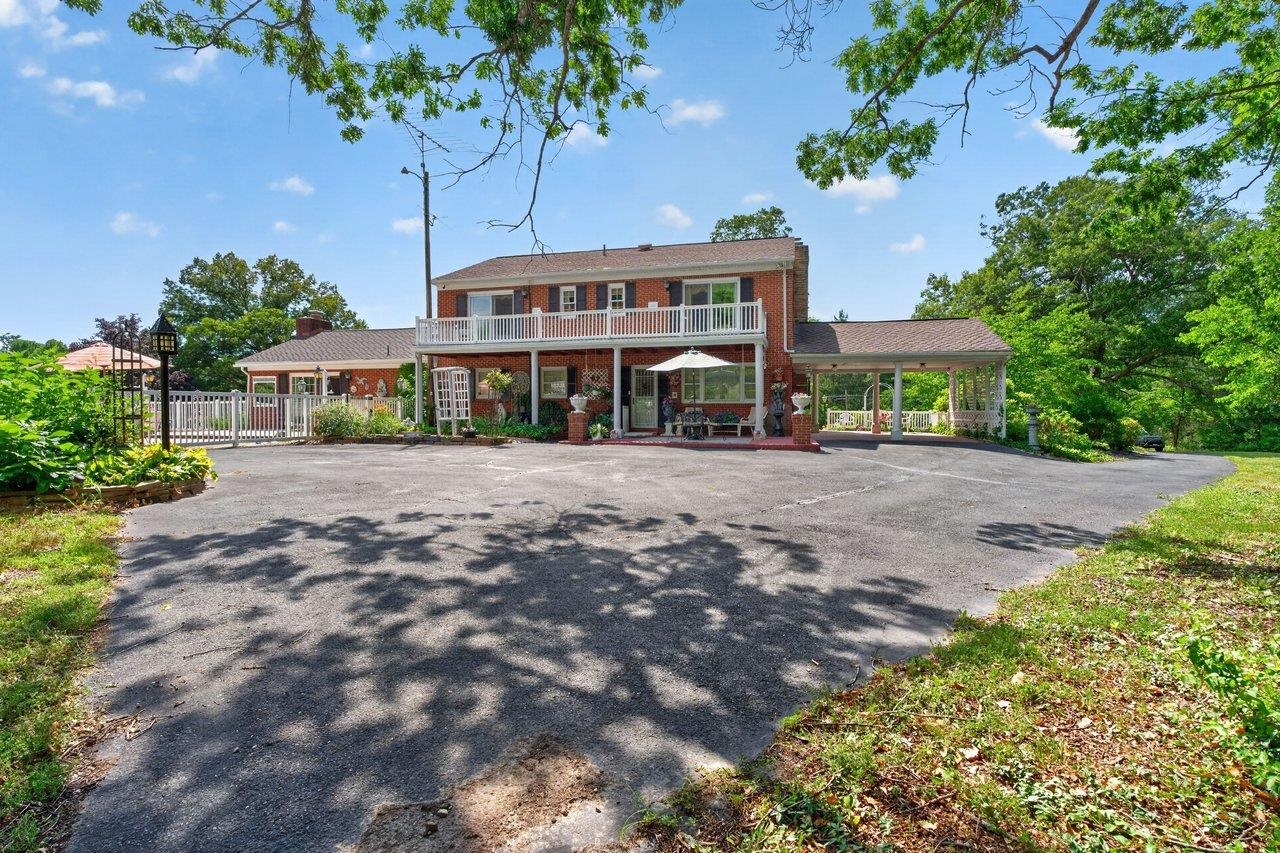 8217 SOUTH EAST SIDE HWY