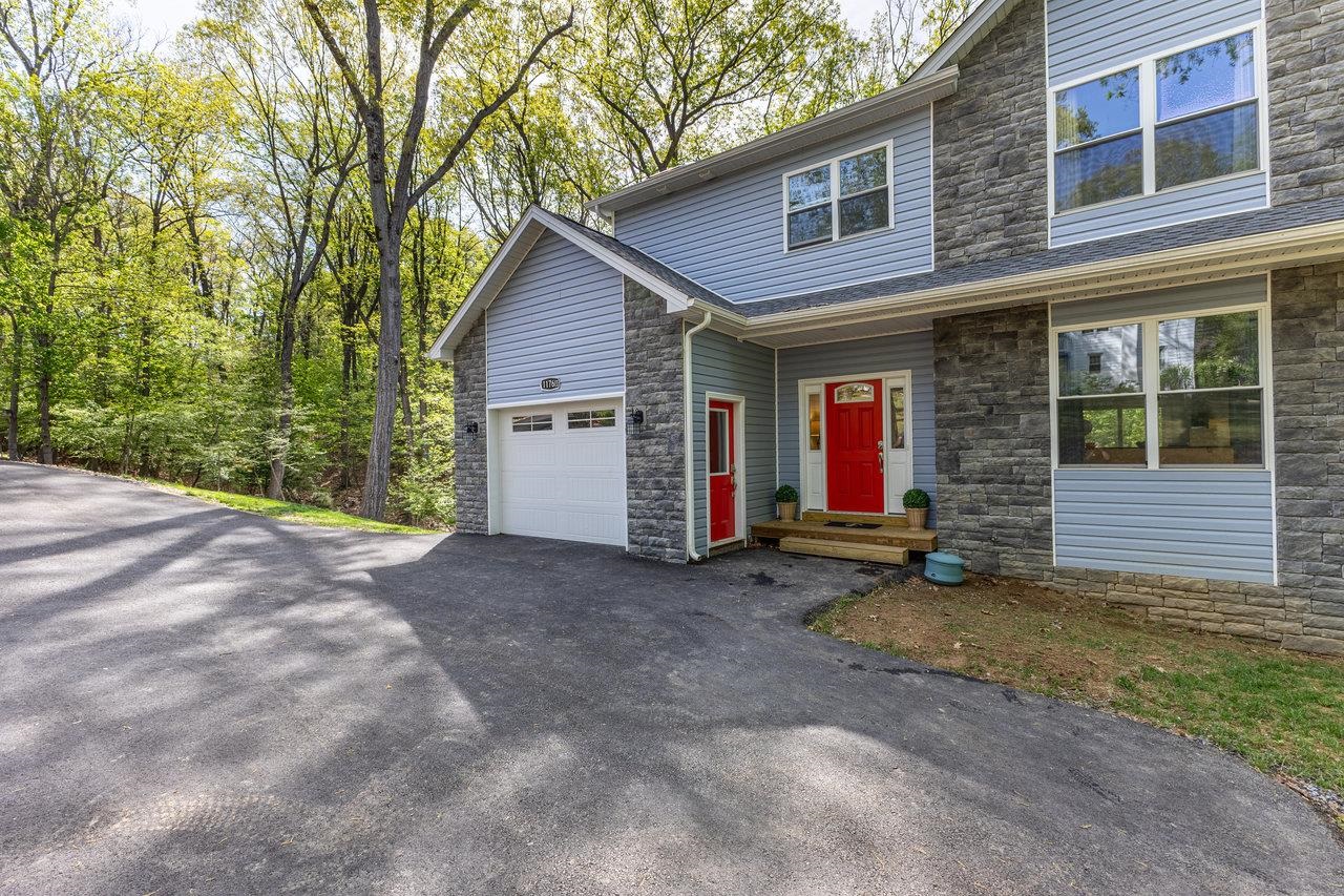 1176B NELSON DR