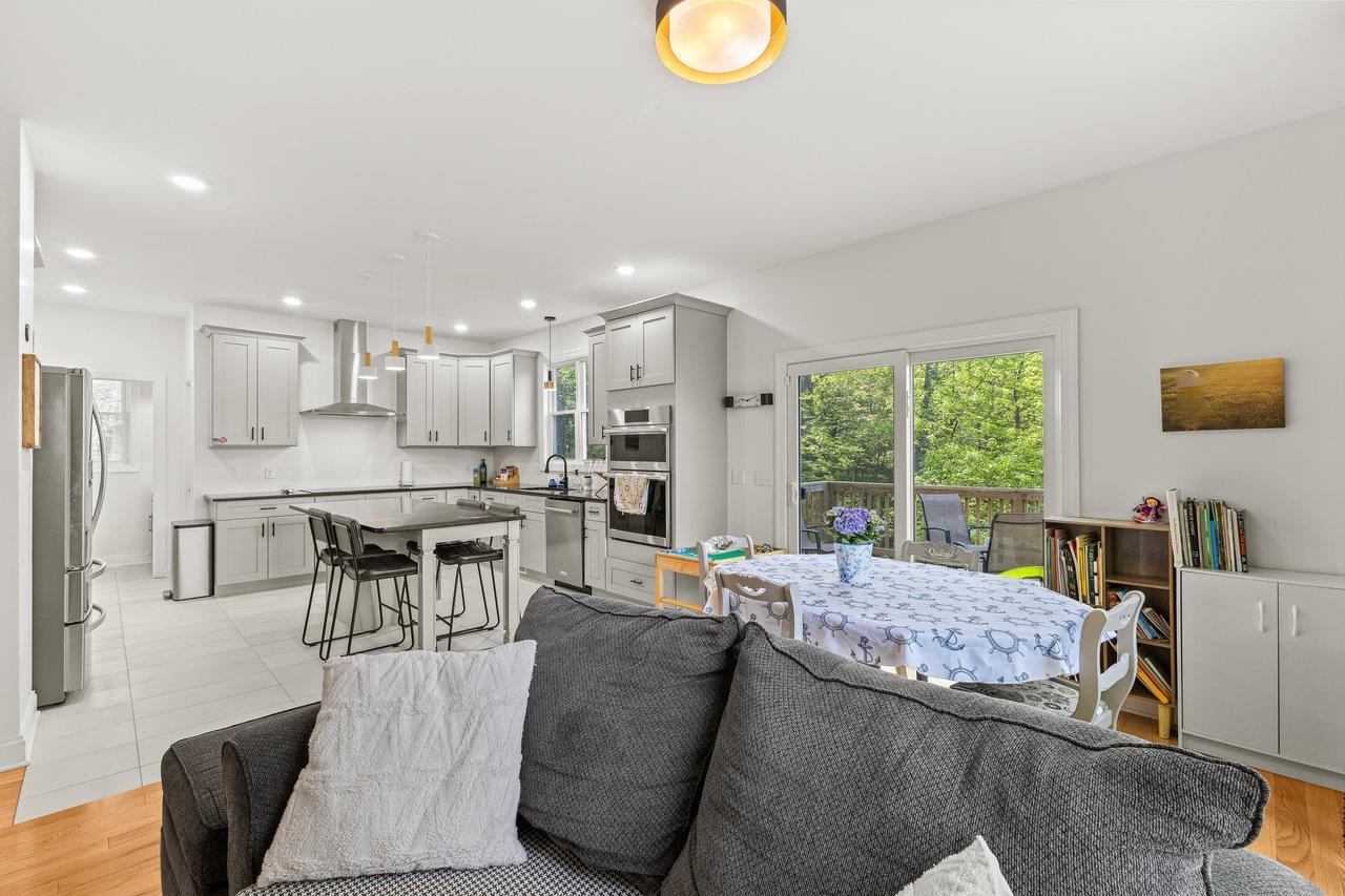 1176B NELSON DR