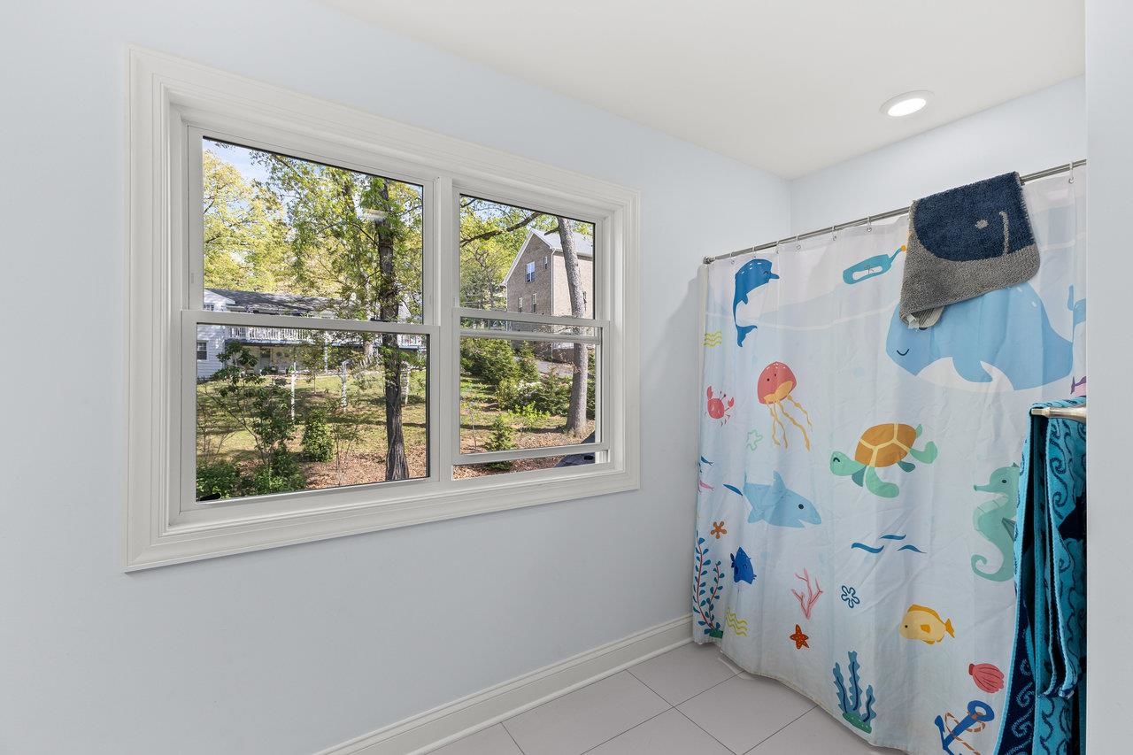 1176B NELSON DR
