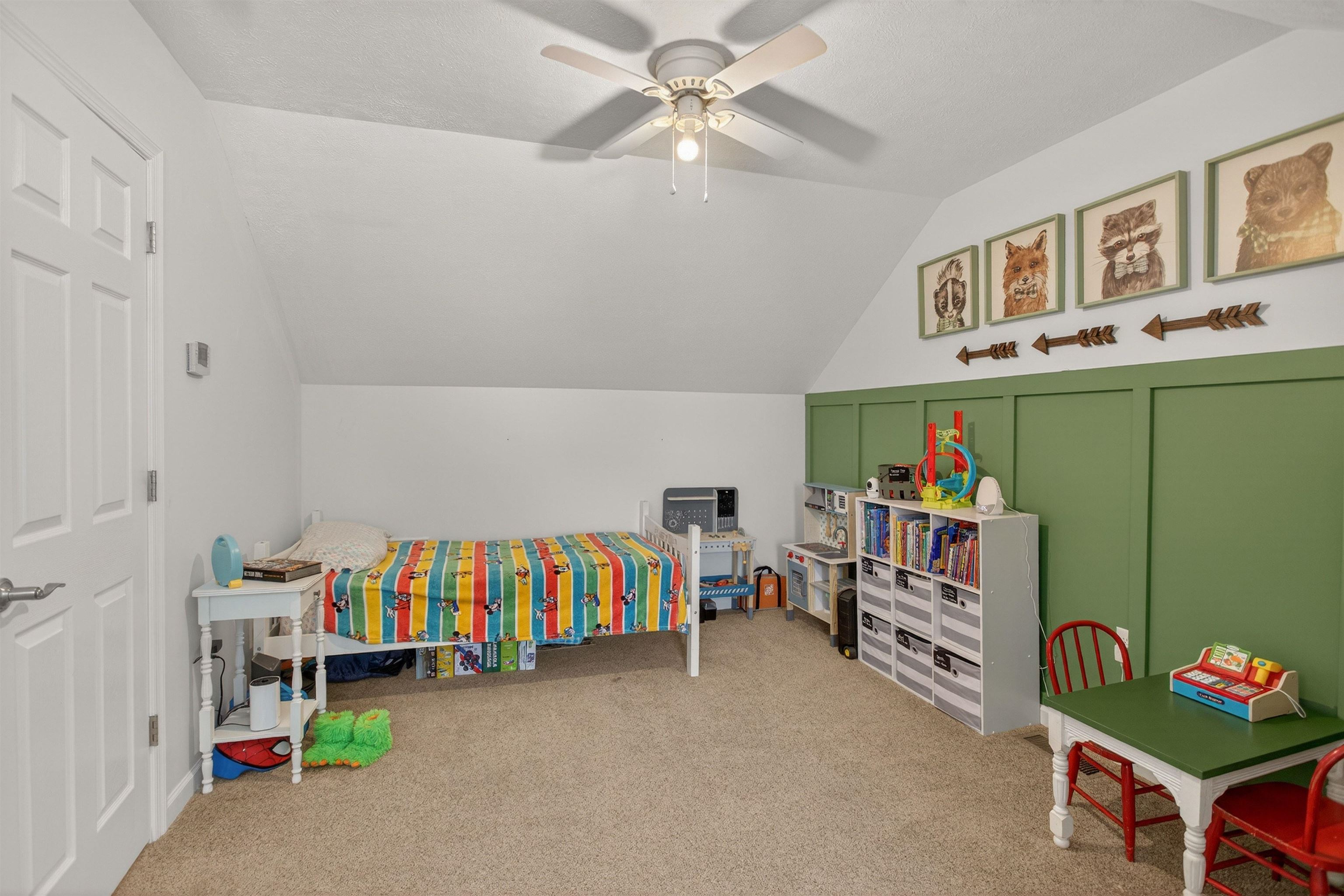905 MACON AVE