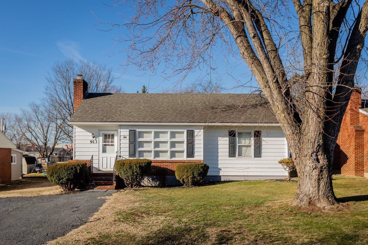 913 SPOTSWOOD DR