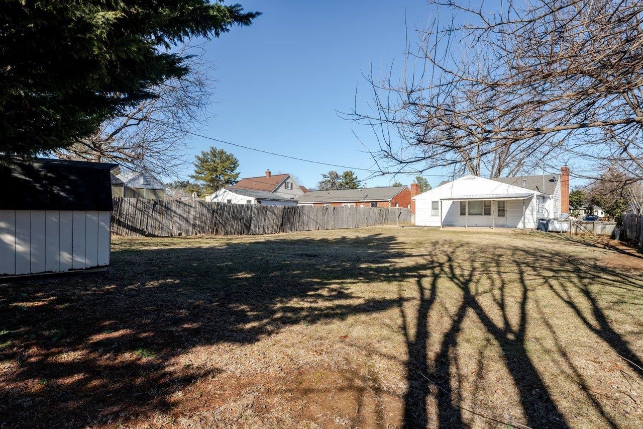 913 SPOTSWOOD DR