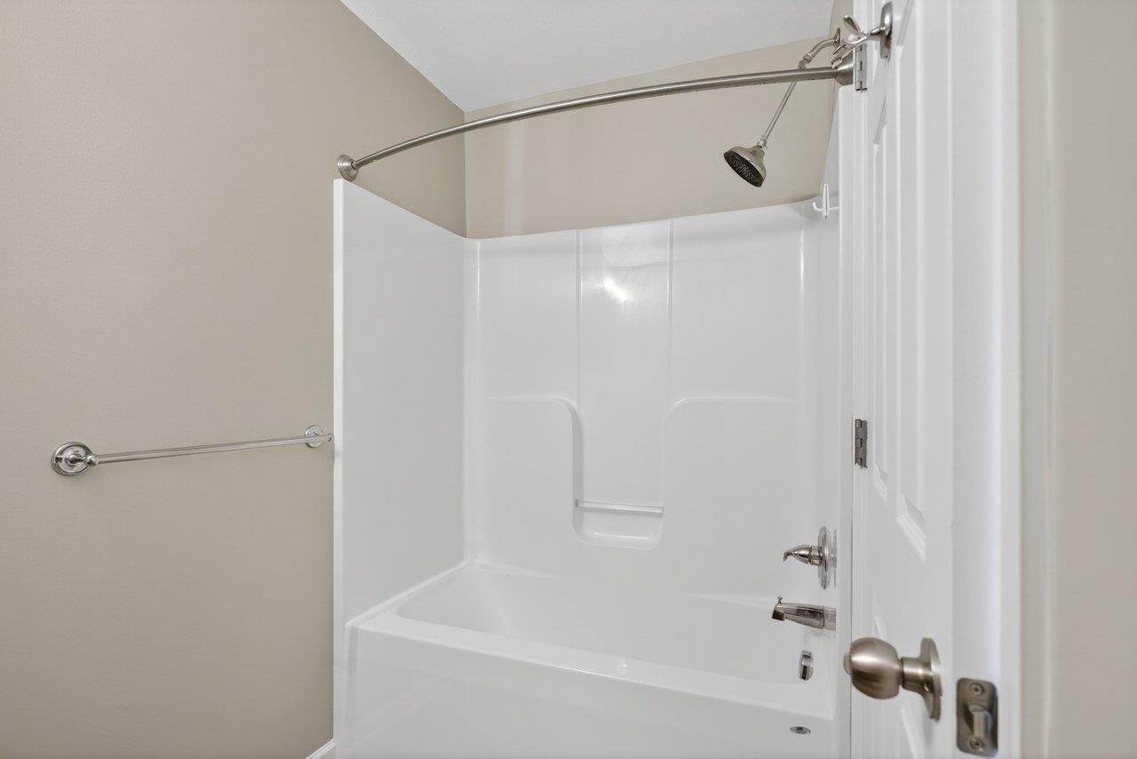 1205 SETTLERS LN