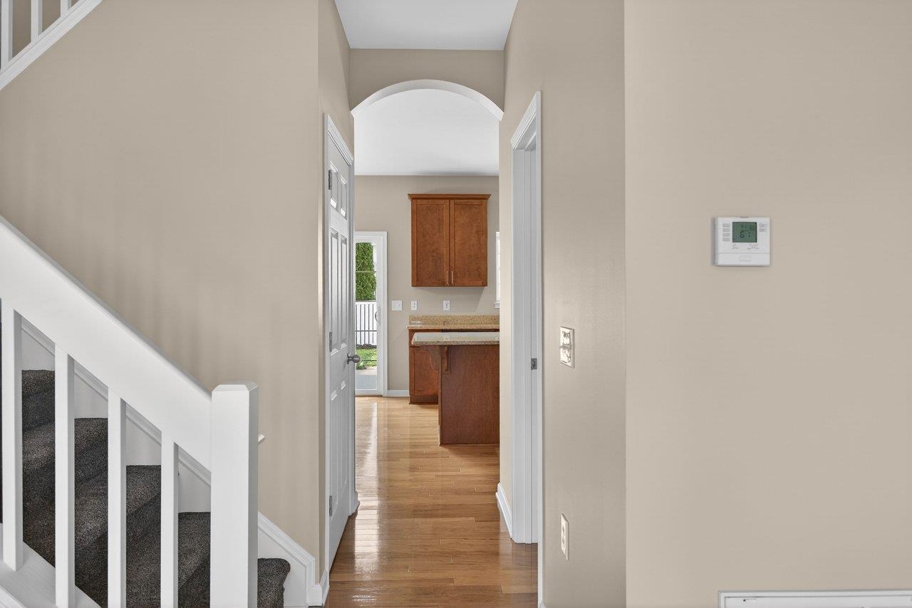 1205 SETTLERS LN