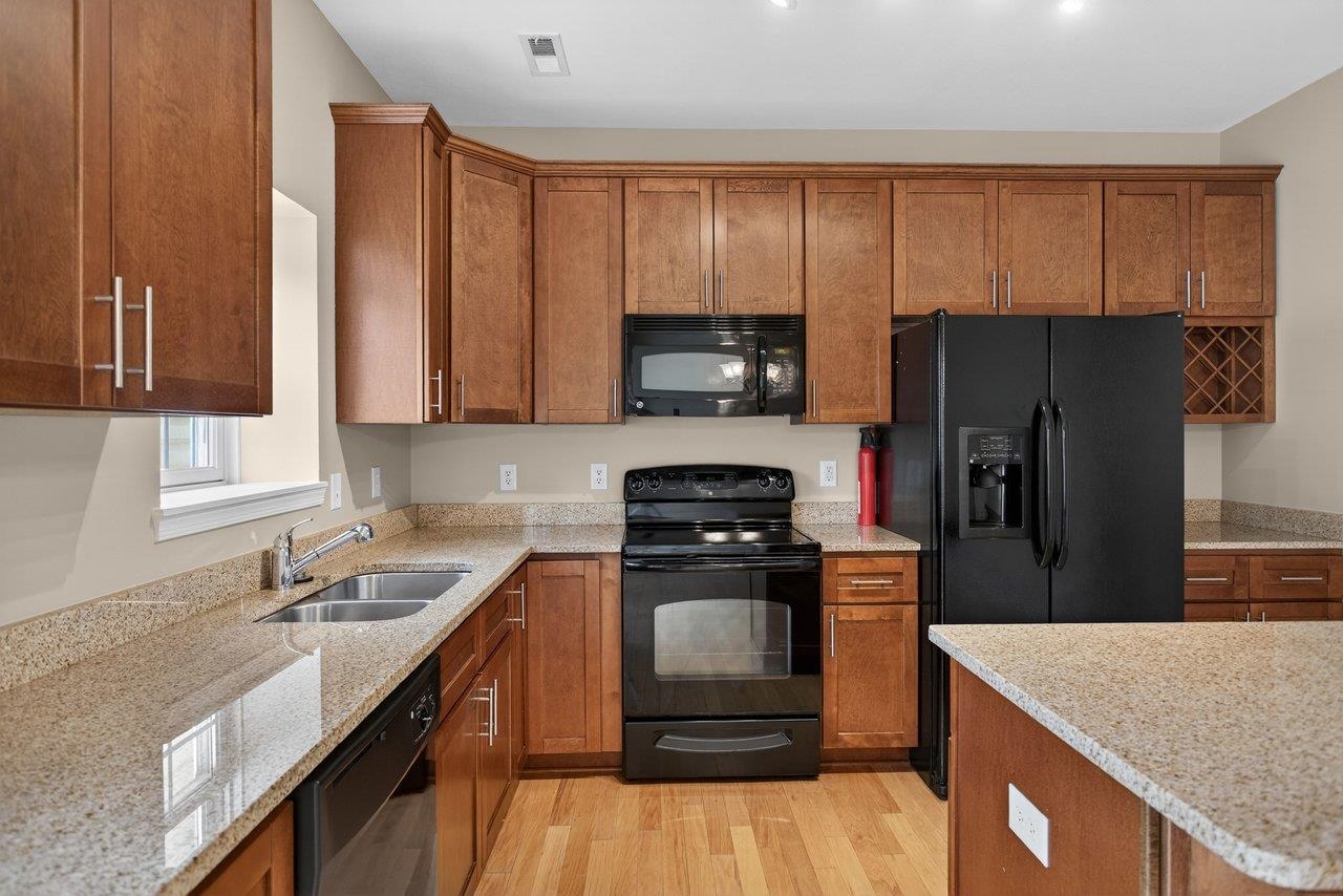 1205 SETTLERS LN