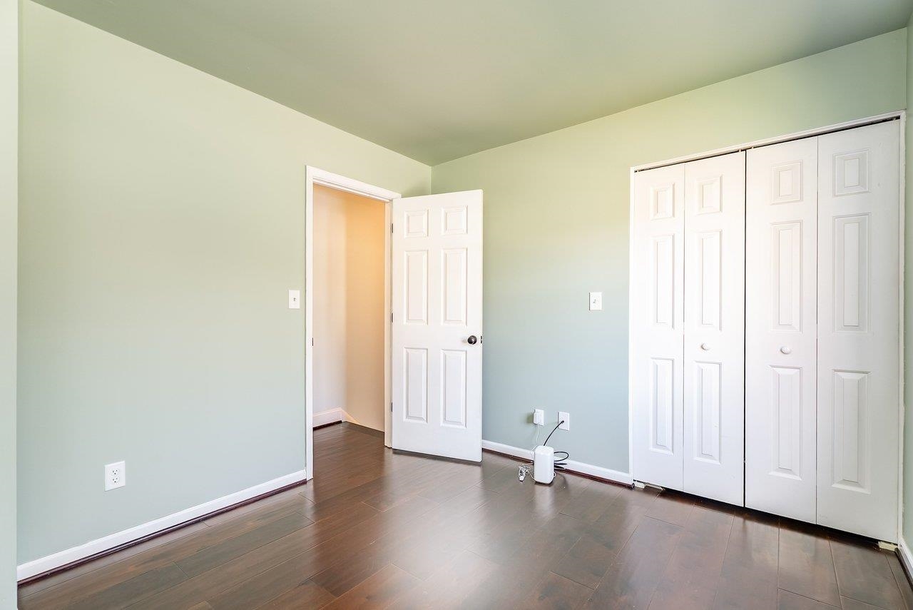 908 ROYER DR