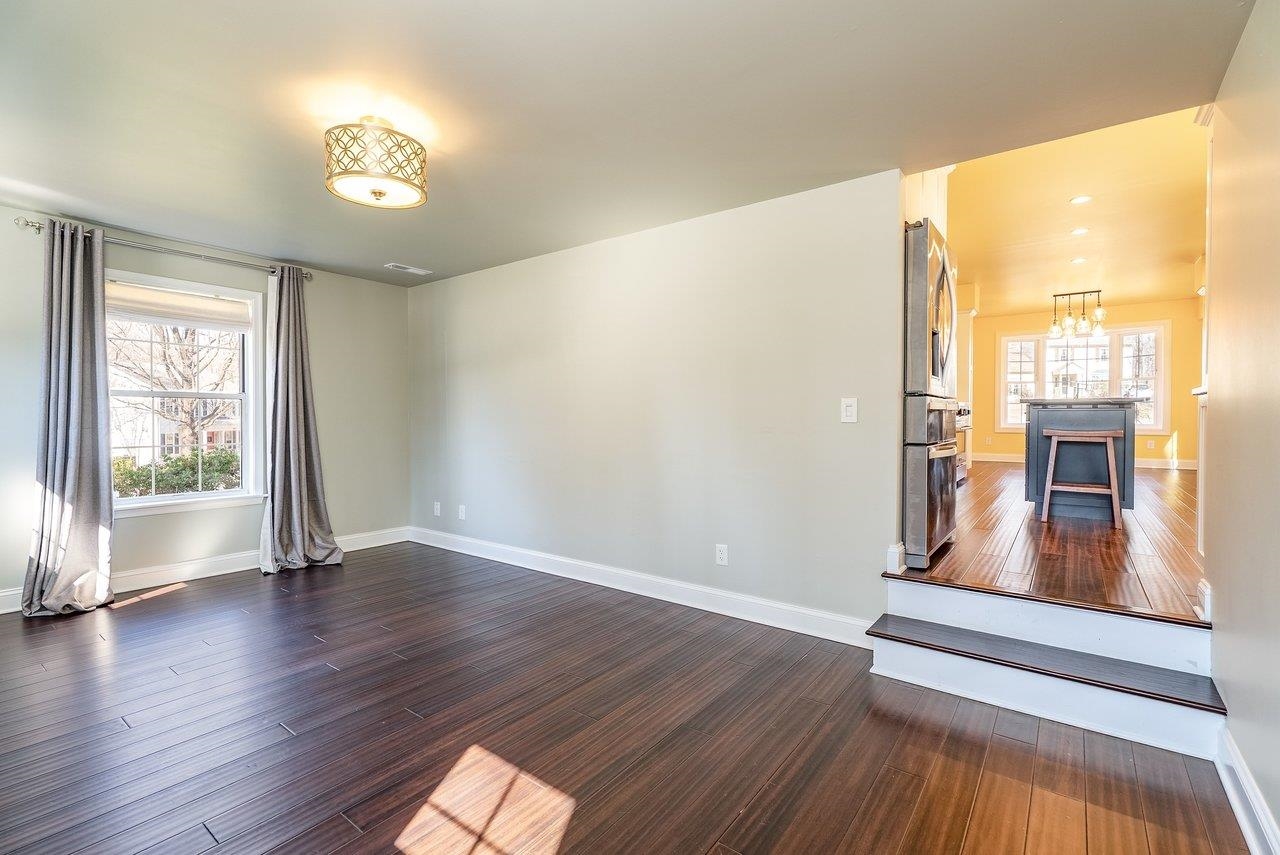 908 ROYER DR