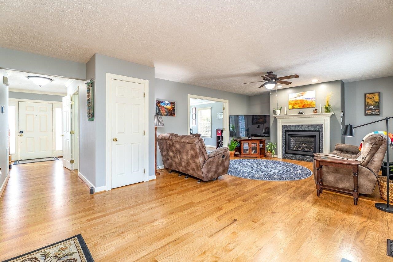 760 CONFEDERACY DR