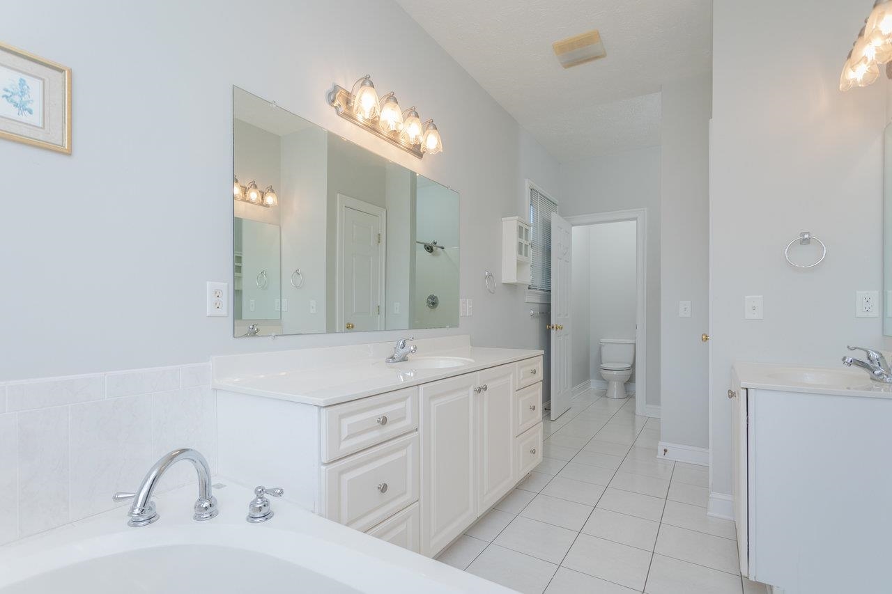 3225 BERRYFIELD DR