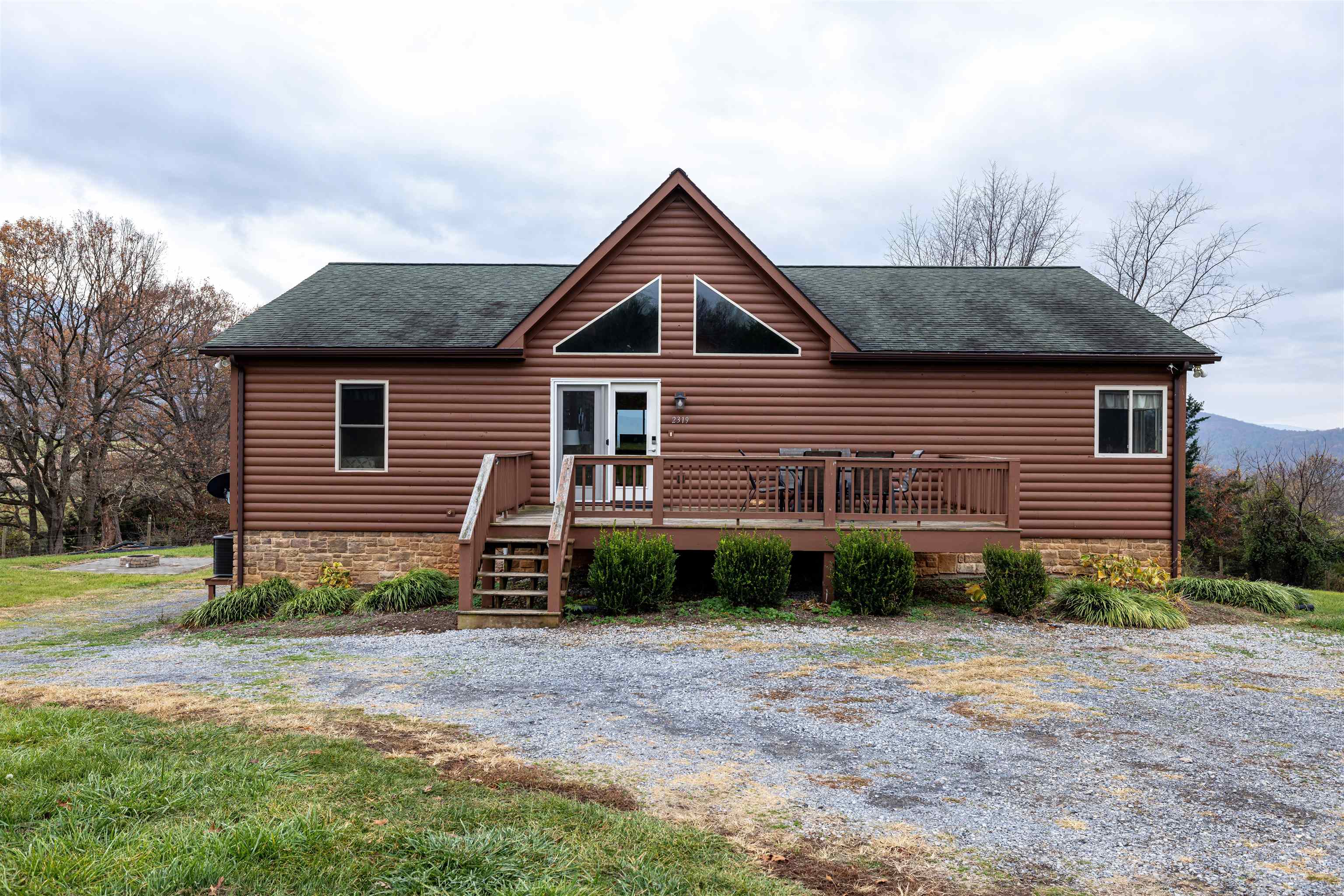 2225 & 2319 VALLEY BURG RD