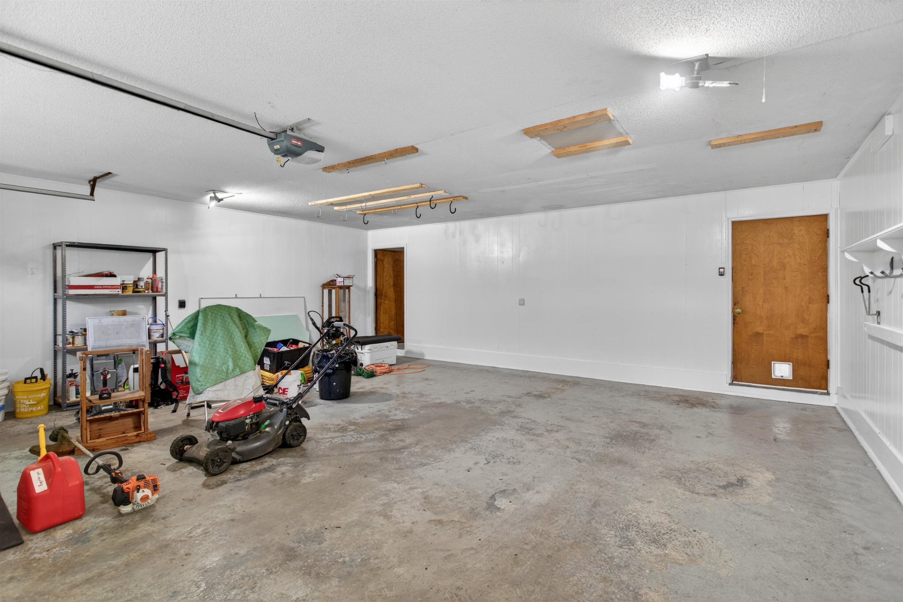 322 ERICKSON AVE
