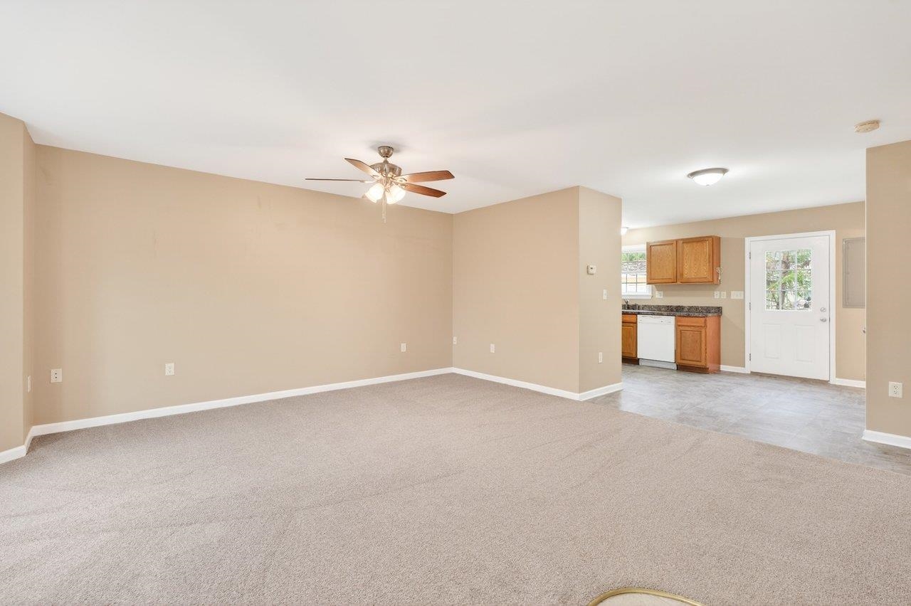 206 WILLOW OAKS DR