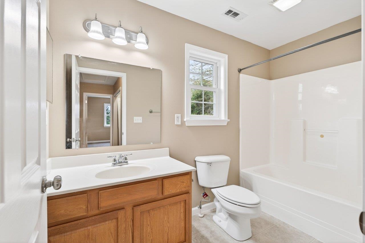 206 WILLOW OAKS DR