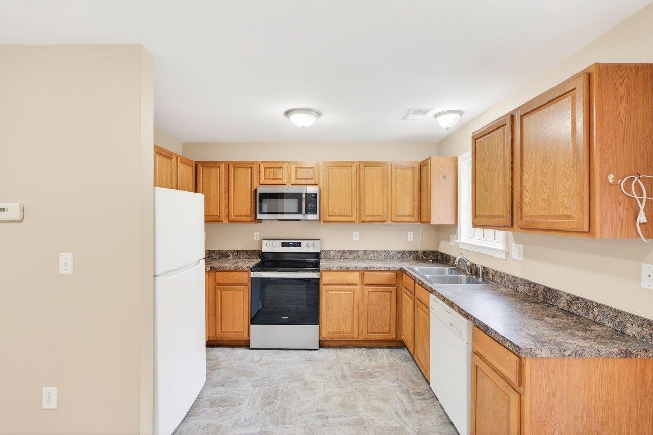 206 WILLOW OAKS DR