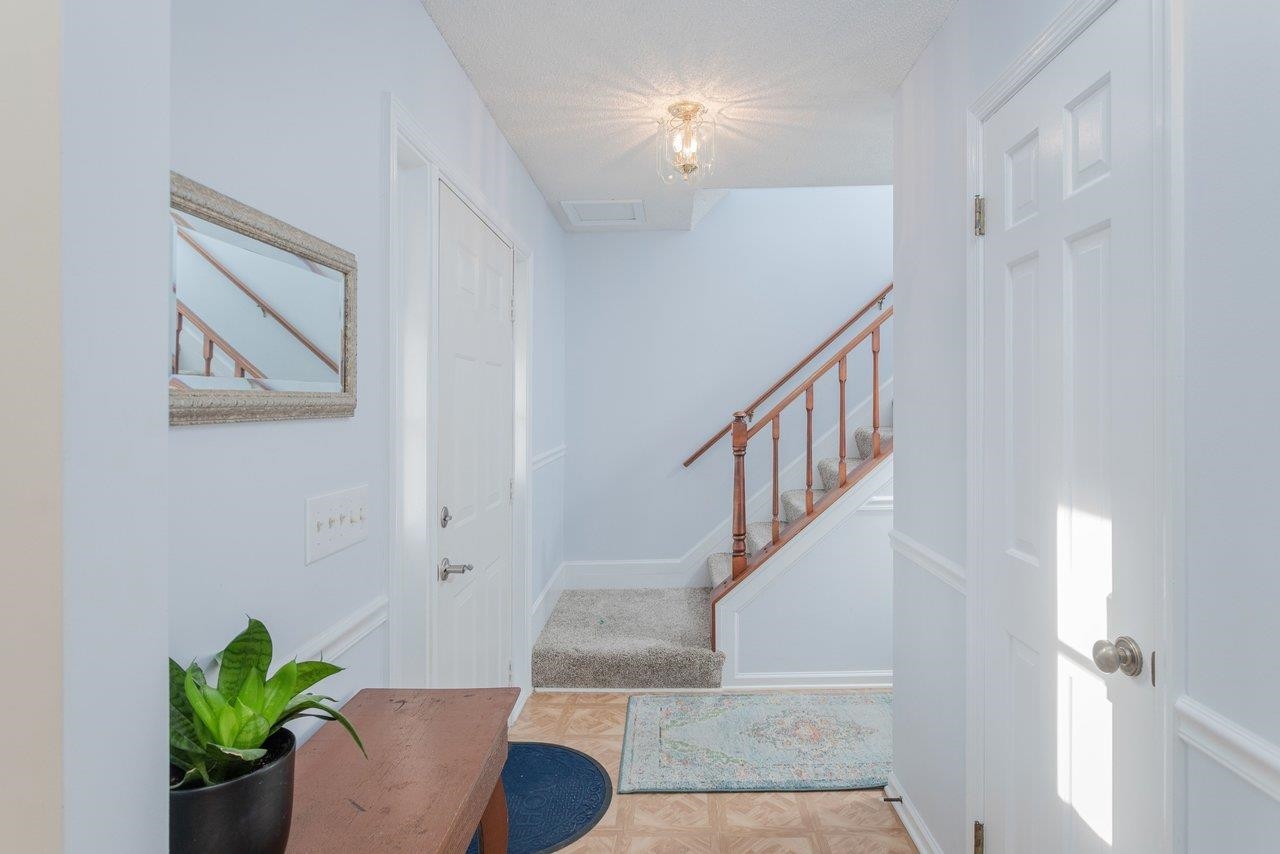 25 EMERY ST