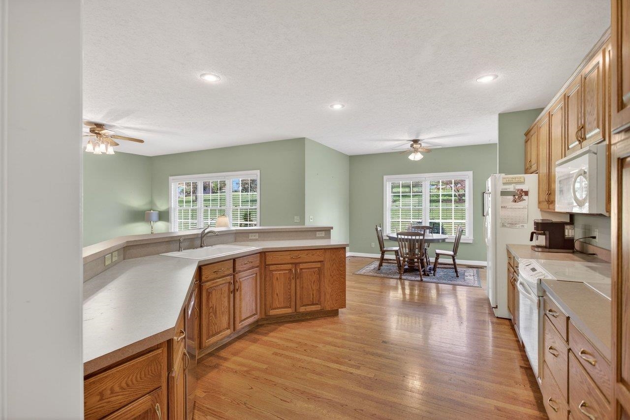 855 WILD CHERRY LN