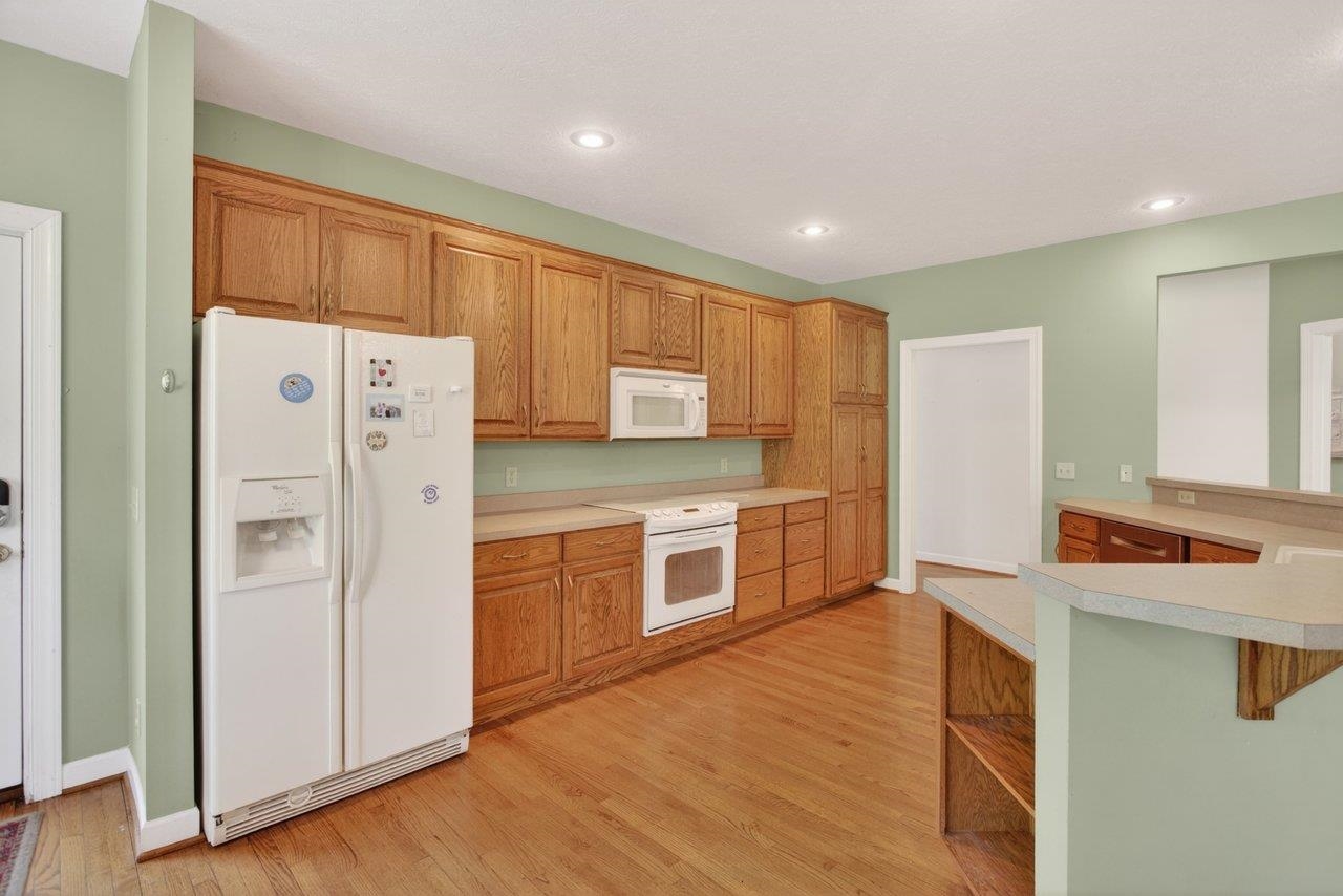 855 WILD CHERRY LN