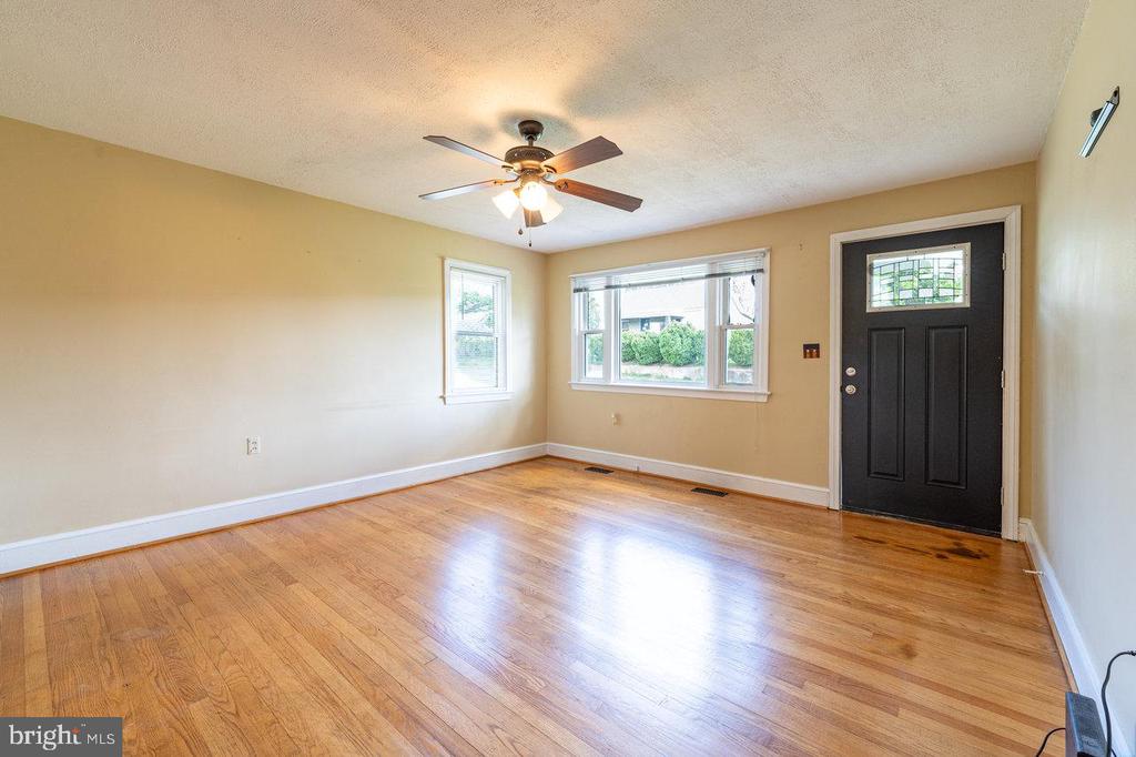 2289 HONEYVILLE RD