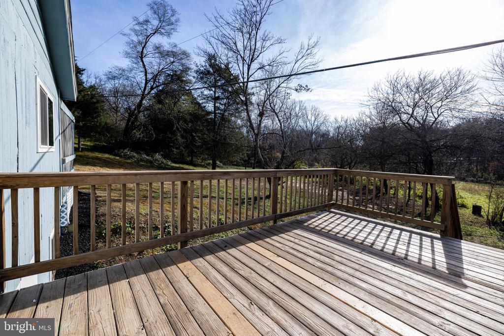 290 RIDGE VIEW LN