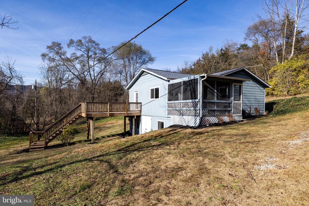 290 RIDGE VIEW LN
